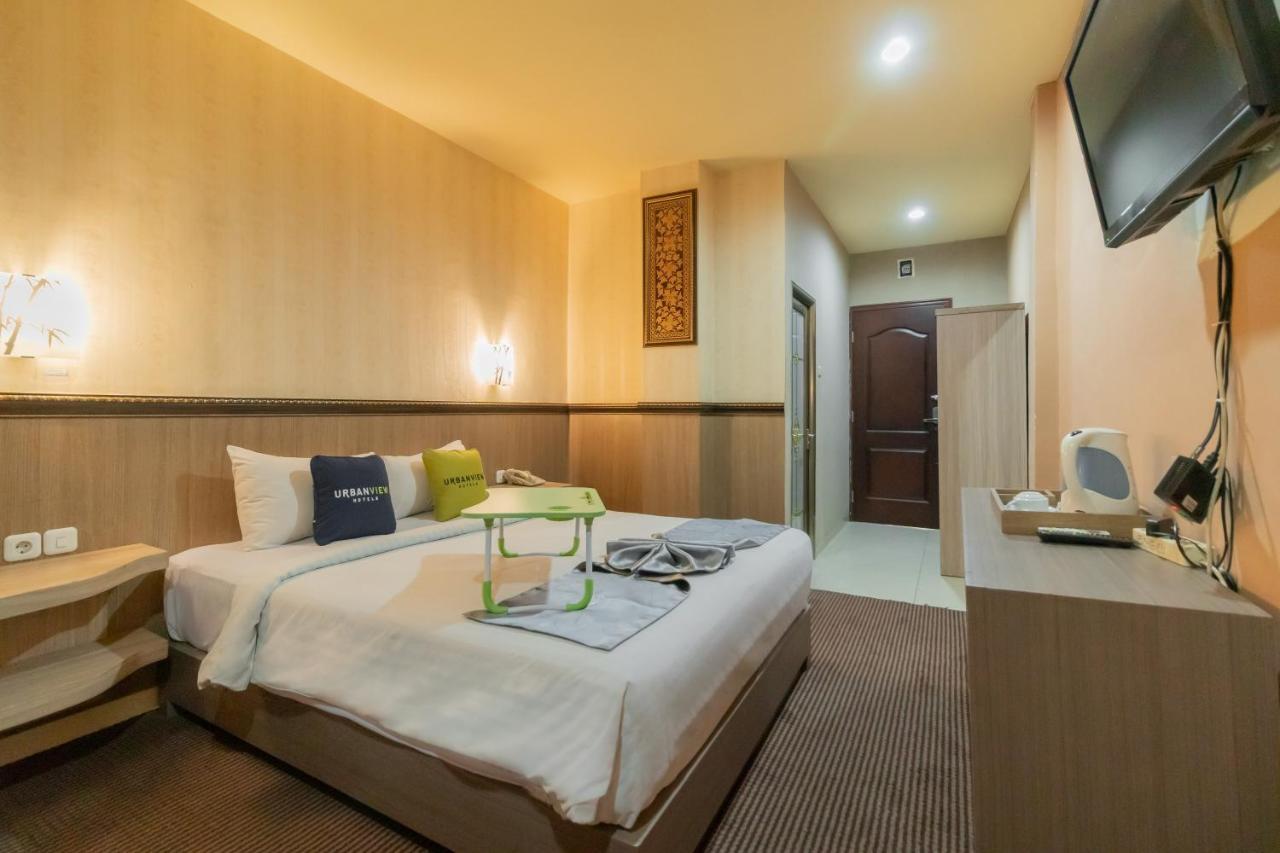 Urbanview Hotel Best Skip Palimbão Exterior foto