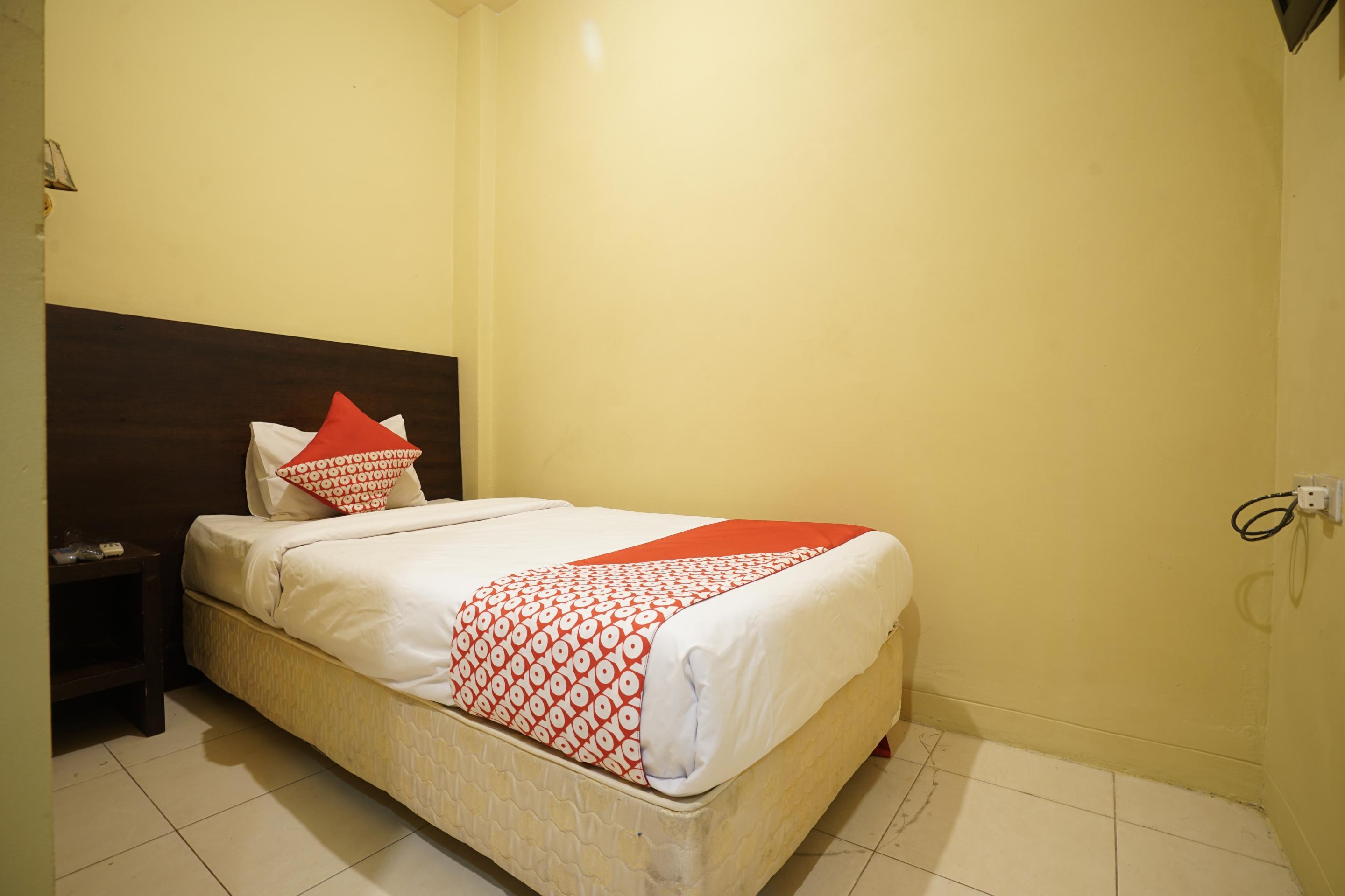 Urbanview Hotel Best Skip Palimbão Exterior foto