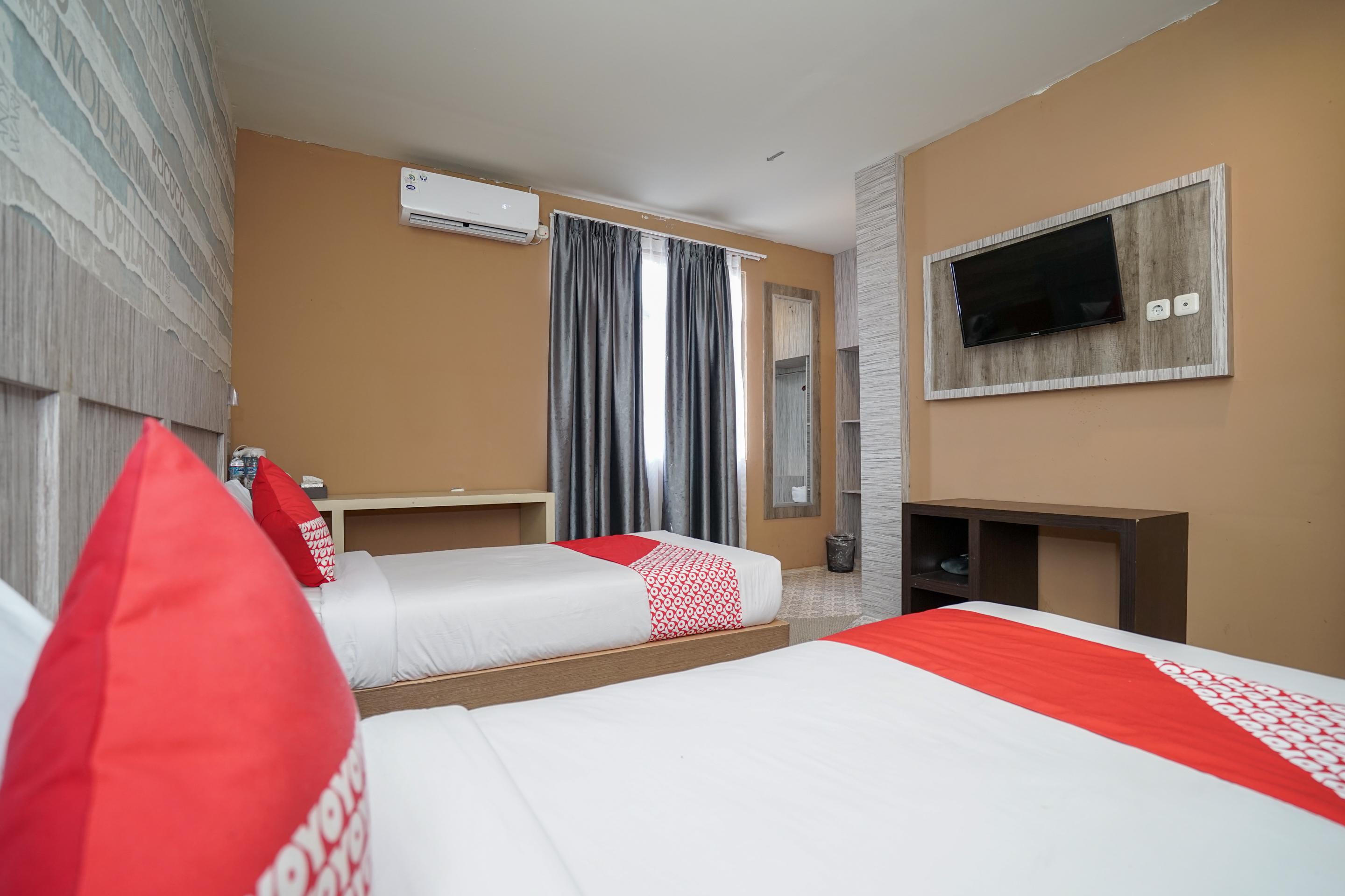 Urbanview Hotel Best Skip Palimbão Exterior foto