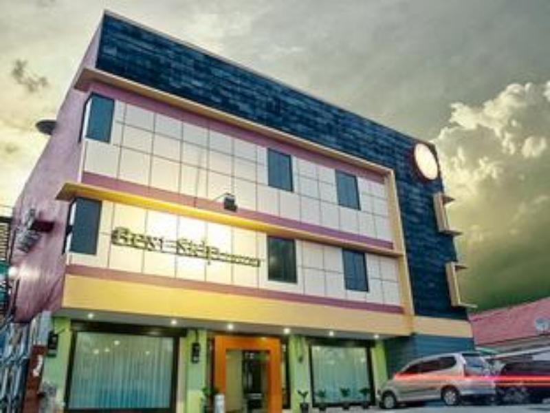 Urbanview Hotel Best Skip Palimbão Exterior foto